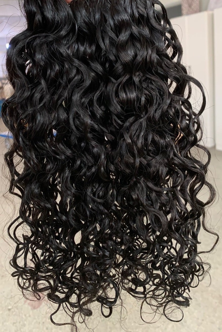 Curly 100% human hair bundle, natural black